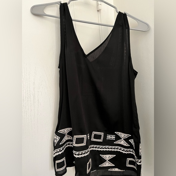 LAUNDRY by Shelli Segal Tribal Print Top - Picture 2 of 3